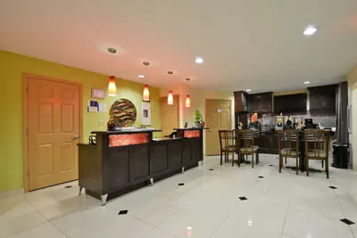 Photo 4 - Americas Best Value Inn & Suites Lake Charles at I-210 Exit 11