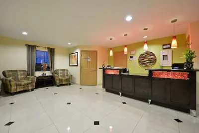 Photo 5 - Americas Best Value Inn & Suites Lake Charles at I-210 Exit 11