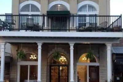 Photo 2 - Hamilton House Inn