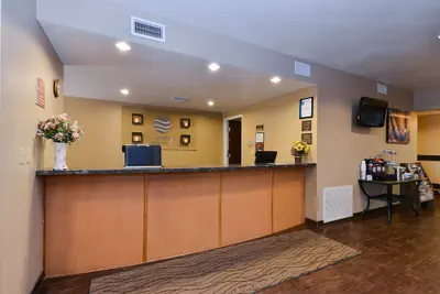 Photo 5 - Comfort Inn & Suites Page at Lake Powell