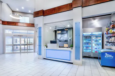 Photo 3 - Holiday Inn Express Hotel & Suites Denver North - Thornton by IHG
