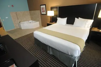 Photo 5 - Holiday Inn Express Somerset by IHG