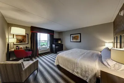 Photo 4 - Hampton Inn Neptune/Wall