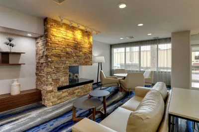 Photo 3 - Fairfield Inn & Suites Hutchinson