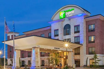 Photo 2 - Holiday Inn Express & Suites Duncan by IHG