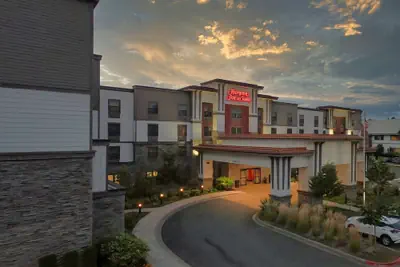 Photo 2 - Hampton Inn & Suites DuPont