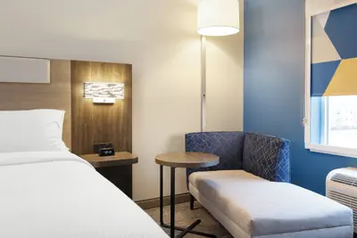 Photo 5 - Holiday Inn Express Toledo North by IHG