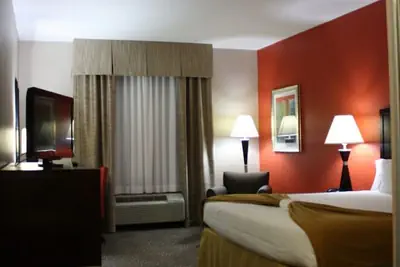 Photo 3 - Holiday Inn Express Toledo North by IHG