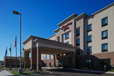 Photo 2 - Hampton Inn Beloit