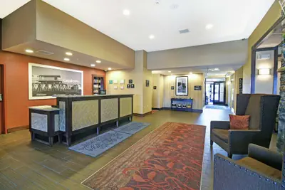 Photo 4 - Hampton Inn Beloit