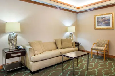 Photo 5 - Quality Inn & Suites Decatur - Atlanta East