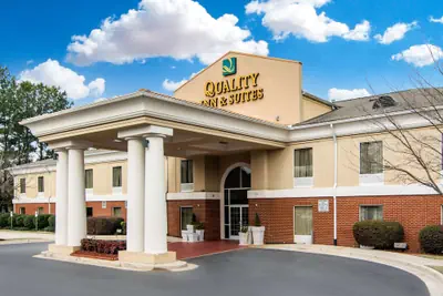 Photo 2 - Quality Inn & Suites Decatur - Atlanta East