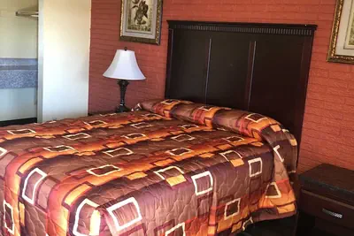 Photo 2 - Economy Inn