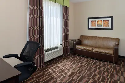 Photo 4 - Holiday Inn Express Hotel & Suites Alva by IHG