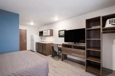 Photo 2 - WoodSpring Suites Detroit Madison Heights