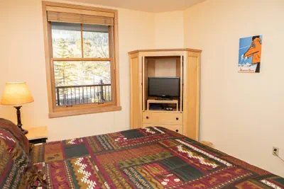 Photo 3 - 8176 Silver Mill 2 Bedroom Condo by RedAwning