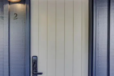 Photo 3 - South Lake Chalet