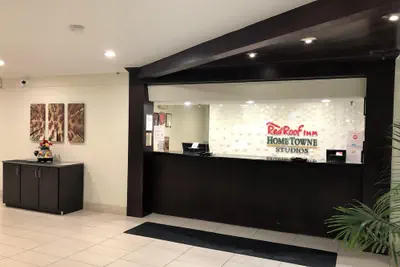 Photo 4 - HomeTowne Studios by Red Roof Bordentown - McGuire AFB