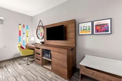 Photo 5 - Hampton Inn & Suites Portland Tigard