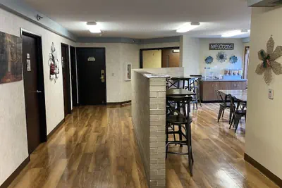Photo 2 - The Center Inn