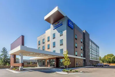 Photo 2 - Baymont Inn & Suites by Wyndham Madison