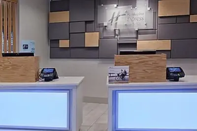 Photo 3 - Holiday Inn Express and Suites Griffin by IHG