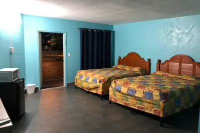 Photo 3 - Slumberland Motel