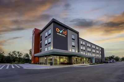 Photo 2 - avid hotel Milwaukee West Waukesha by IHG