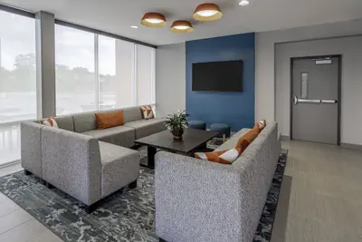 Photo 3 - avid hotel Milwaukee West Waukesha by IHG