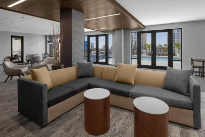 Photo 4 - Courtyard by Marriott Clearwater Beach