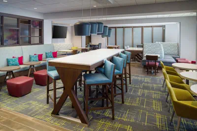 Photo 3 - Hampton Inn Kissimmee North