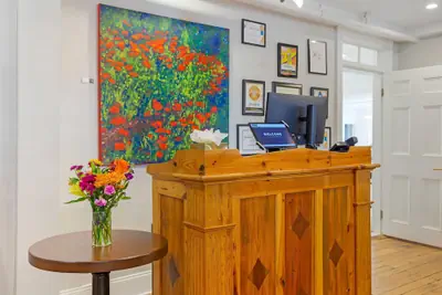 Photo 4 - The Colonial Inn, an Ascend Collection Hotel