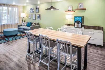 Photo 3 - Extended Stay America Select Suites Orlando Kissimmee