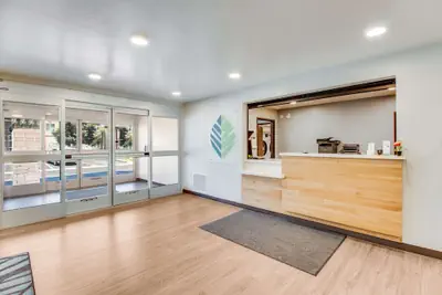 Photo 3 - WoodSpring Suites Bakersfield Airport