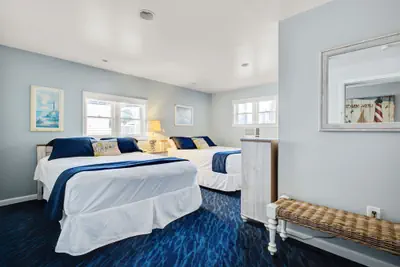 Photo 5 - Surf City Hotel