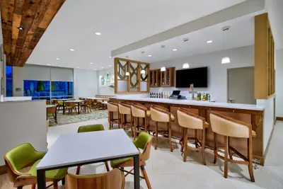 Photo 5 - Fairfield by Marriott Inn & Suites Orlando at FLAMINGO CROSSINGS(r) Town Center