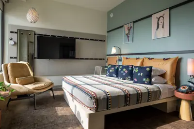 Photo 3 - Moxy Portland Downtown