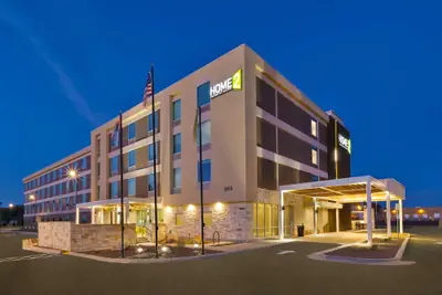 Photo 2 - Home2 Suites by Hilton Tucson Airport