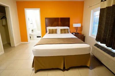 Photo 4 - Stay inn suite