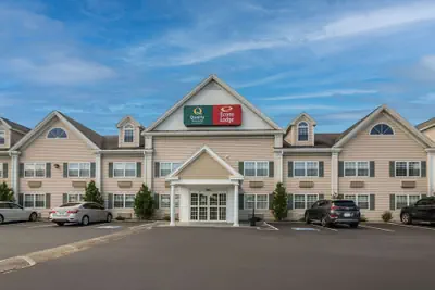 Photo 2 - Econo Lodge Auburn I-95