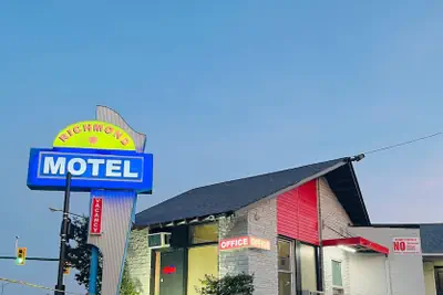 Photo 2 - Richmond Motel