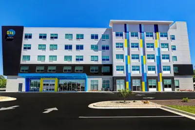 Photo 2 - Tru by Hilton Rocky Mount