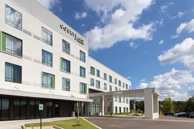 Photo 2 - Courtyard by Marriott Memphis East/Galleria