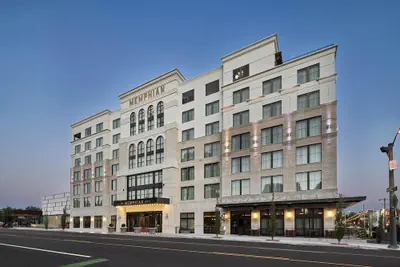 Photo 2 - The Memphian, a Tribute Portfolio Hotel