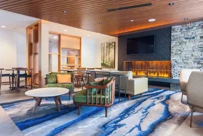 Photo 5 - Fairfield Inn & Suites by Marriott Marquette