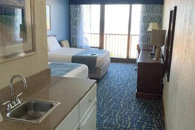 Photo 3 - The Capes Hotel