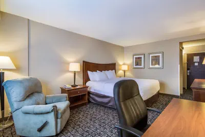 Photo 5 - Cayuga Blu Hotel
