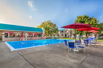 Photo 2 - Cayuga Blu Hotel