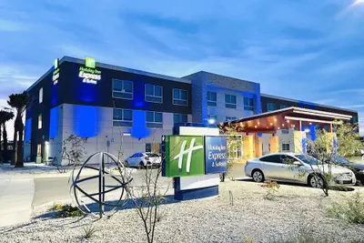 Photo 2 - Holiday Inn Express & Suites Blythe by IHG