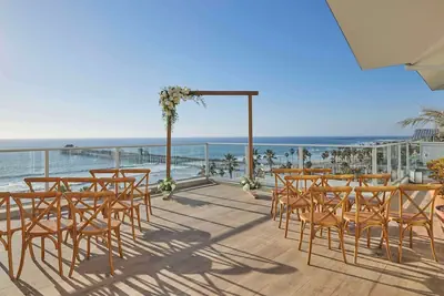 Photo 4 - The Seabird Ocean Resort & Spa, Part of Destination Hotel by Hyatt